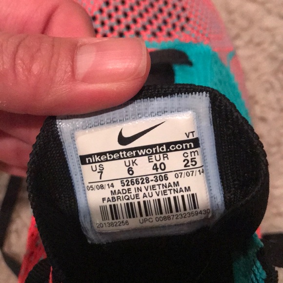 Nike Flyknit Racer - Picture 5 of 8